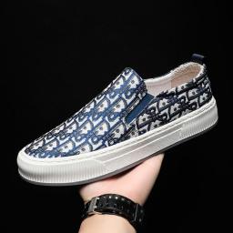 (Men Laoff Shoes) Embroidery Low Help Canvas Shoes Lazy One Foot Korean Trend Set Leisure Board