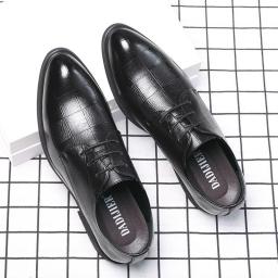 2022 Classic New Leather Lattice Men's Business Men's Shoes Casual Wedding Banquet Leather Shoes Soft Sole Shoes