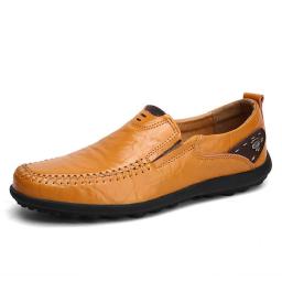 2022 Men's Piece of British Men's Shoes Autumn and Winter Men's Laofu Shoes Large size new men's casual leather shoes autumn and winter