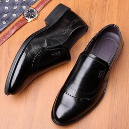 2022 Spring section British business leather shoes men's super-mile fashion black dress shoes breathable casual professional shoes