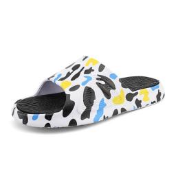 2022 Summer new outdoor lightweight and breathable men's slippers trend casual personality