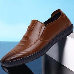 2022 new leather shoes men's spring, autumn breathable men's casual shoes lazy shoes Korean version of the trend work shoes driving shoes