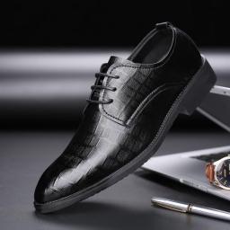 2022 spring models business facing shoes men's low-handed tip square checkered casual career shoes men's wedding shoes