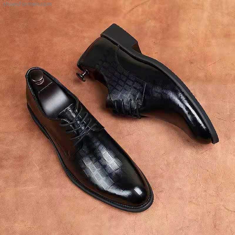 2022 spring new black leather shoes breathable Korean version of Youth British pointed business dress men
