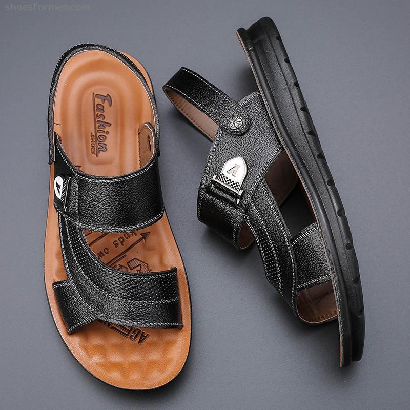 2022 summer new leather sandals men's casual beach shoes anti-slip sleeve foot cool drag two wind slippers