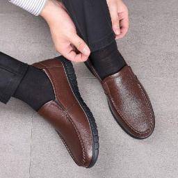 Autumn and winter men's casual leather shoes medium and old -fashioned bean bean shoes plus velvet leather soft bottom soft bottom, daddy shoes
