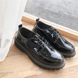 Bright leather shoes men's trend Korean men's casual leather shoes thick bottom low to help facial shoes men