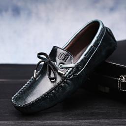 Explosive trend shoes Korean version of the leather bean shoes men's business casual shoes British fashion men's shoes