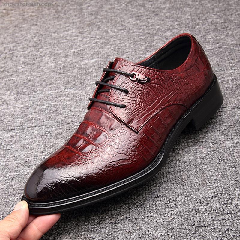 Head layer leather English shoes men's pointed business dress men's shoes crocodile pattern Korean version thick shoes
