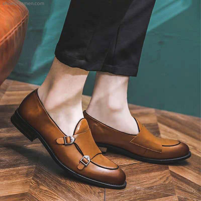 Large -size retro literary Fan, one -foot men's shoes, fashion show business pointed men's leather shoes
