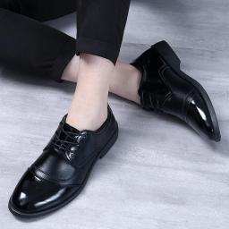 Leather Shoes Men's Spring and Autumn Business Forms Casual Shoes Youth Wedding Family Family Family Men's Shoes Trend British men's leather shoes