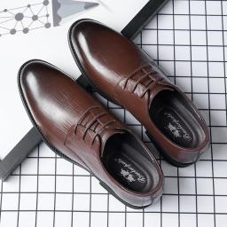Leather men's shoes autumn and winter men's business casual leather shoes men's British pointed dress in the case of new groom wedding shoes