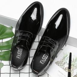 Leather shoes male pointed patent leather tide shoes Korean version of trendy casual versatile men's shoes plus velvet autumn and winter