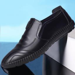 Leather shoes men's casual shoes autumn plus velvet Korean versatile one -footed men's shoes breathable soft bottom