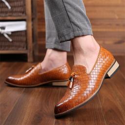 Leather Shoes Men's Embossed Korean Business Dress Wedding Shadow Building Men's Shoes Wedding Lang Spring Men's Shoes Casual Shoes