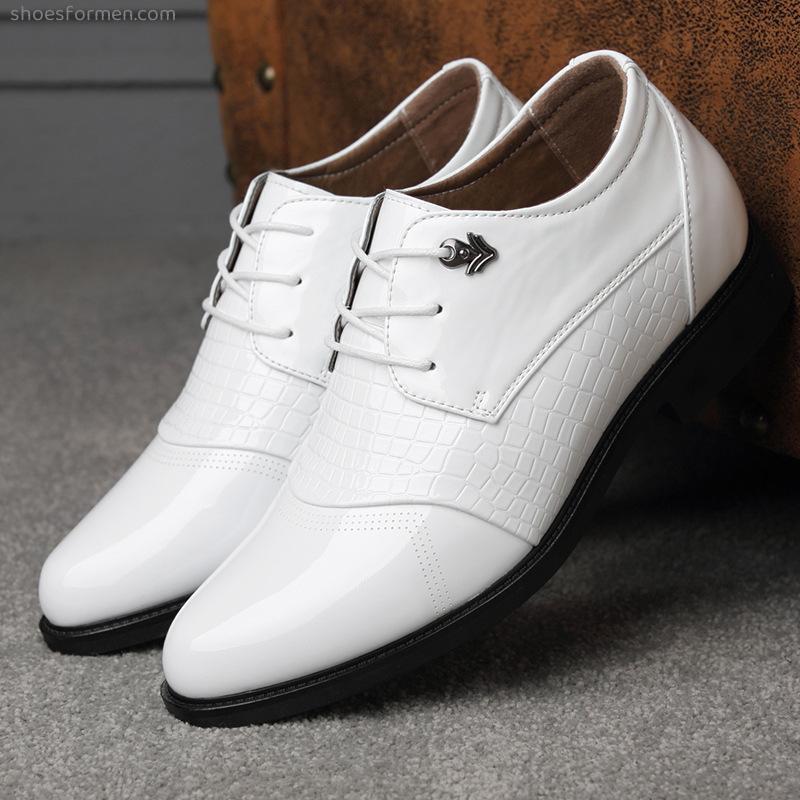 Men's business dress black patent leather shoes men's goal tide shoes Autumn Korean version of the British pointed to increase the men's shoes