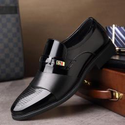 Men's leather shoes business dress shoes British Korean version of the foot black casual leather shoes youth wild shoes