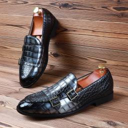 Men's New Crocodile Pattern Embossed Business Casual Leather Shoes Large Size Men's Dress Shoes