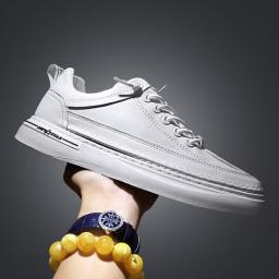 Men's shoes Spring 2022 Board shoes Men's trendy casual sports shoes Student leather Korean version of low -top flat tide shoes