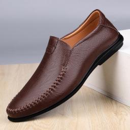 Men's shoes in summer new casual pointed leather shoes British style fashion trend soft base lazy driver driving bean shoes
