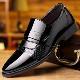 Men's shoes new business dress pointed shoes casual British trend patent leather bright skin men's wedding shoes