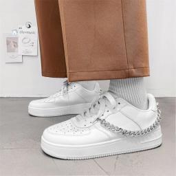 Metal chain sneakers Boys leather small white shoes 2022 new spring men's shoes casual sports shoes