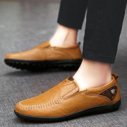 New bean shoes men's lazy shoes soft soles casual men's shoes leather shoes large size shoes