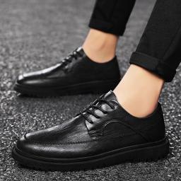 New leather shoes men's Korean version of trendy wild shoes men's lace leisure young British black leather shoes