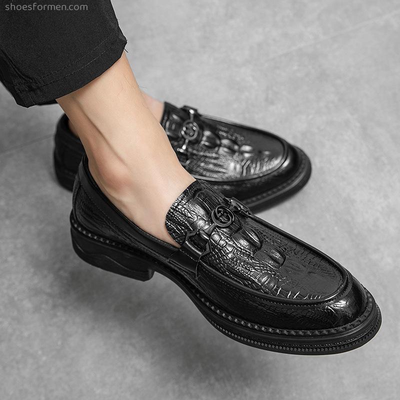 New men's crocodile pattern business casual shoes Men's foot skin shoes thick soles of bean bean shoes male photography hairstyle tide shoes