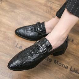 New men's crocodile pattern leather shoes Korean casual format, British business black pointed trendy small leather shoes