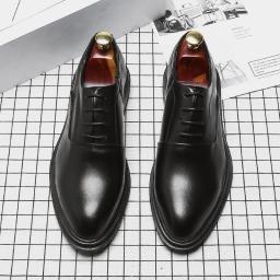 New shoes men's winter business faculty shoes men's leather English Korean version plus velvet increases wedding shoes