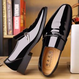 Paint Leather Pointed Leather Shoes Male Spring Business Casual Middle-aged Suit Bright Face
