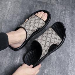 Sandals men's trend sand beach anti-slip cool drag-bearing peel 2022 new summer casual slippers men