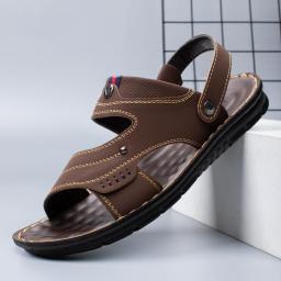 Sandals men 2022 new summer leather soft bottom non -slip two casual wearing outside wearing sandalwood men's beach shoes