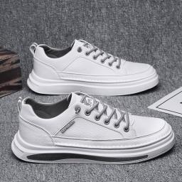 Simple and wild white shoes boys casual skate sports style men's shoes spring new 2022 fashion leather shoes
