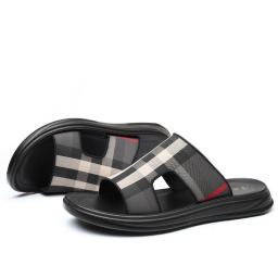 Slipper New Summer Men's Sandalwood Wearing Trend Anti -ski Beach Shoes Personal Net Red Casual Sandals Men