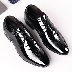 Spring and autumn men's shoes youth fashion patent leather soft bottom men's shoes business dress pointed marriage shoes