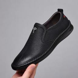 Spring and summer leather men's shoes men's soft bottom new casual shoes non-slip breathable peas shoes driving shoes