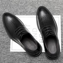 Spring Business Formal Costume Men's Leather Shoes Leather Leather Leather Korean Version Of The Young Pointed Sole Lace