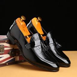 Spring new men's leather shoes Jiang casual dress trend British wind driving men's shoes pointed foot