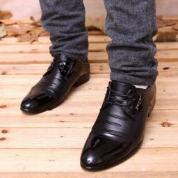 Spring new men's shoes men's dress business casual leather shoes Yinglan wind fashion large size wedding shoe moral shoes single shoes
