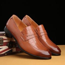 Spring new men's skin shoes business shoes snake skin pattern dress trend British wind driving men's shoes pointed foot