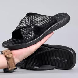 Summer New Beach Shoe Outdoor Men's Sandals Soft Soles Of Soft Soles Of Non -slip Casual Sandals