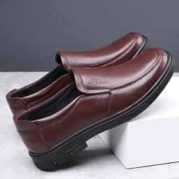 The First Layer Of Cowhide Men's Leather Shoes Leather Four Seasons Business Leisure Soft Bottom Middle -aged Dad Shoes Go To Work Flat Men's Shoes