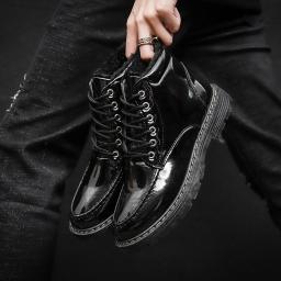 Winter new men's shoes high -top casual leather shoes, British supla were thickened fashion boots, bright noodles, warm casual leather boots